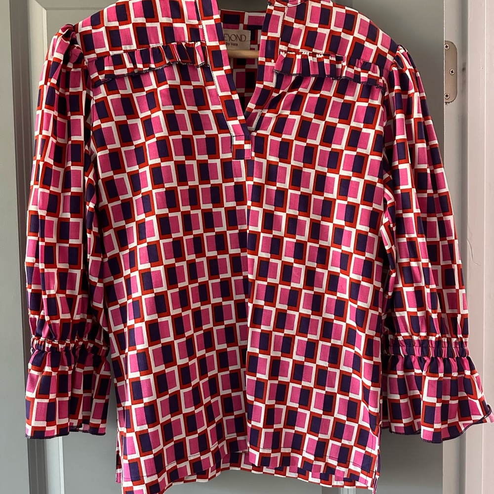 Beyond by Vera Geometric Women's Top